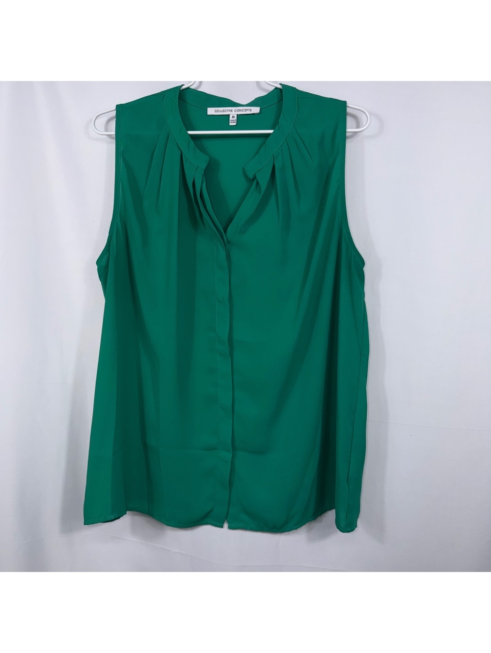 Collective Concepts Green Sleeveless Blouse Medium